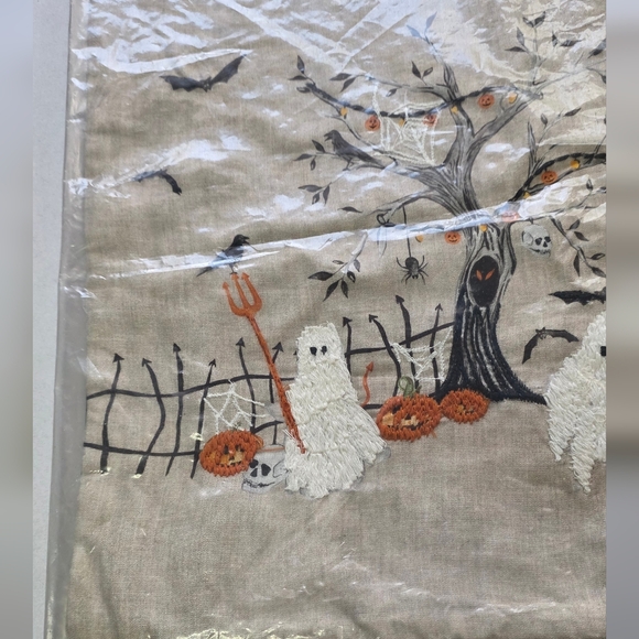 Pottery Barn Halloween - Picture 7 of 12